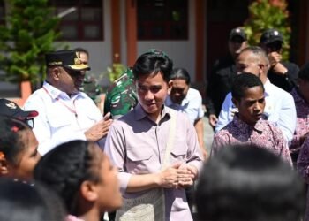 Pastikan Pendidikan Menjangkau Anak Kurang Mampu, Wapres Tinjau SRMA 41 Biak