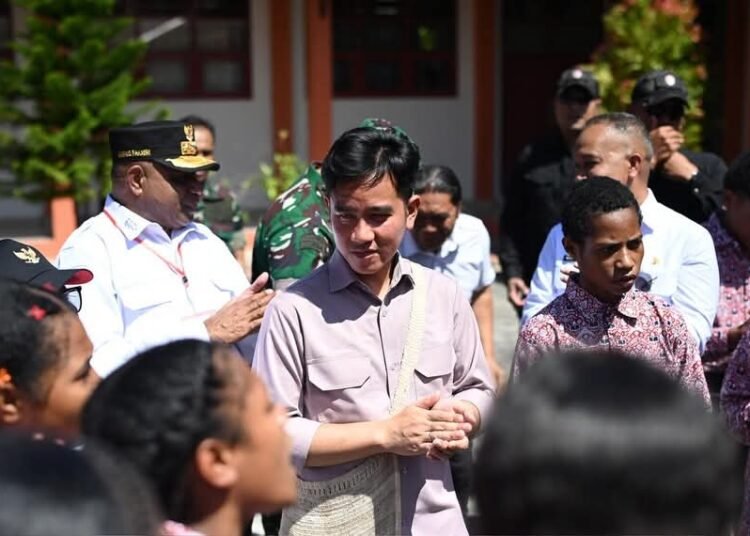 Pastikan Pendidikan Menjangkau Anak Kurang Mampu, Wapres Tinjau SRMA 41 Biak